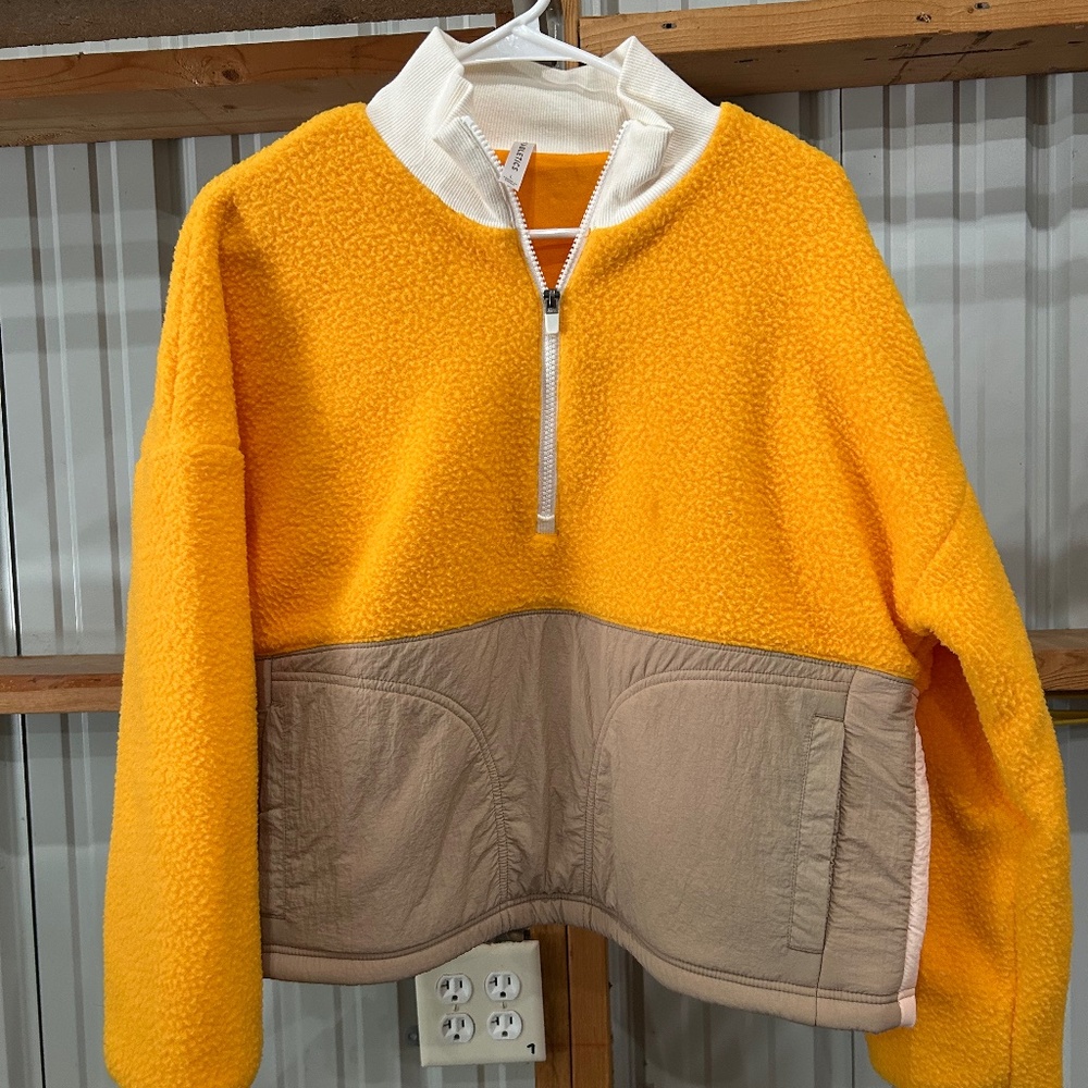 Fabletics cropped pullover Yellow Large